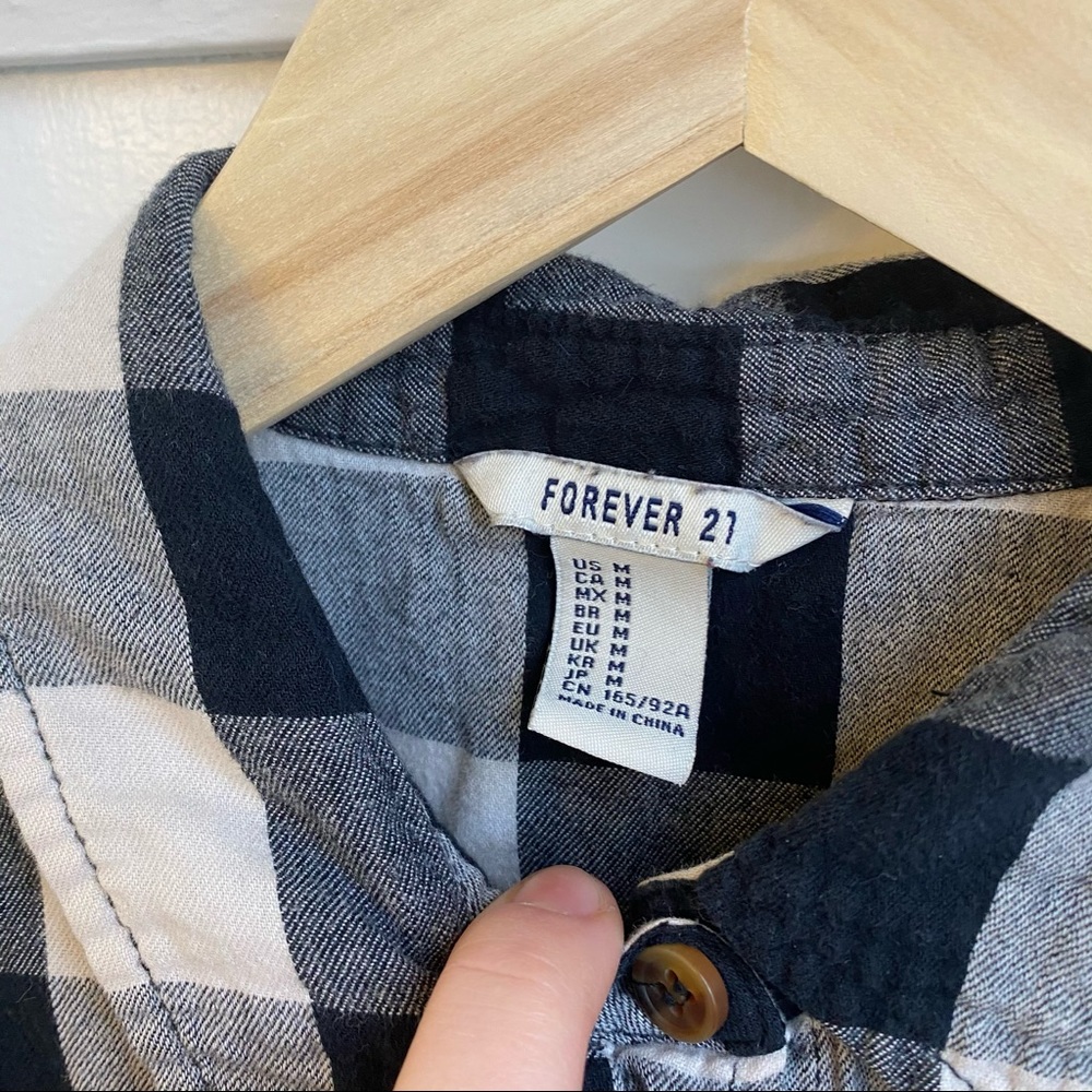 Gingham button up - Picture 2 of 2